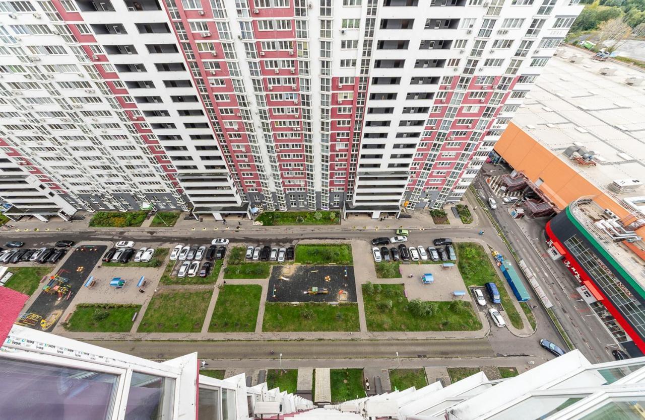 Flatrent Drahomanova 2A Apartment Kyiv Exterior photo