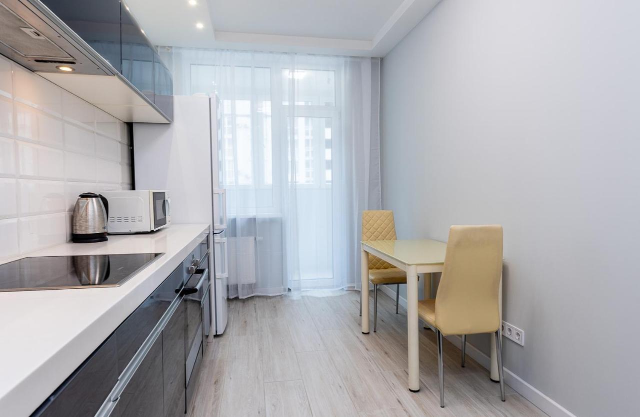 Flatrent Drahomanova 2A Apartment Kyiv Exterior photo