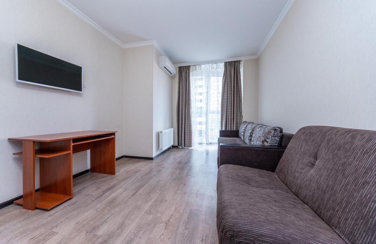 Flatrent Drahomanova 2A Apartment Kyiv Exterior photo