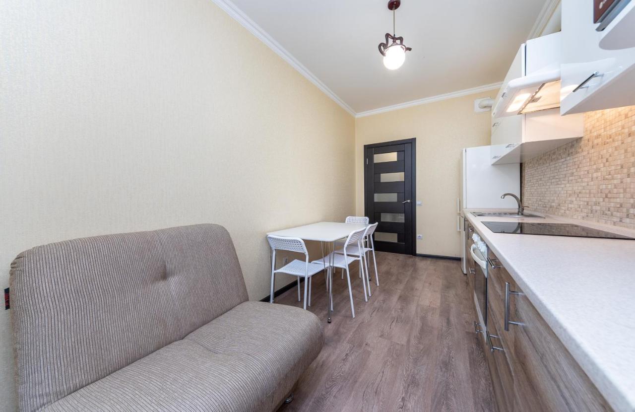 Flatrent Drahomanova 2A Apartment Kyiv Exterior photo